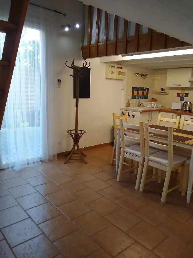 Les sablettes, Appartement atypique les pieds presque dans l'eau La Seyne-sur-Mer